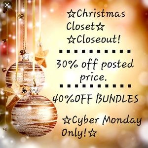 Christmas Closet Closeout 🎄🎁